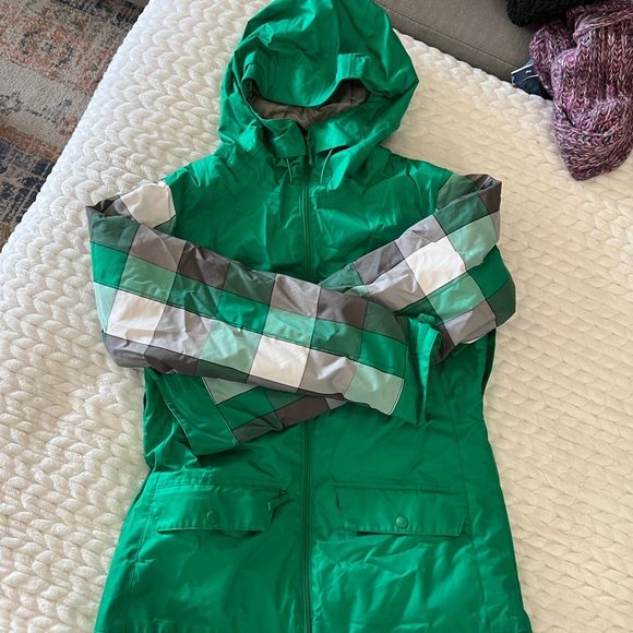 Like New Oakley Green Snowboarding Set Small - Picture 2 of 7